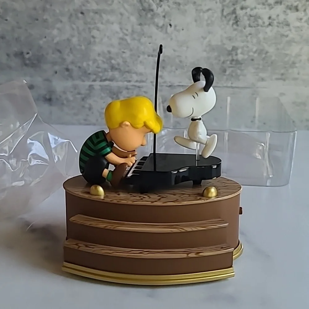 Hallmark Keepsake Ornament Peanuts 2004 Love To Dance! - Picture 9 of 12